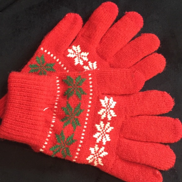 Soft Cozy Holiday Gloves Red w Festive Pattern NWT - Picture 4 of 10